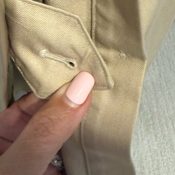 Burberry Tan Trench Coat with Plaid Lining - Picture 5 of 10